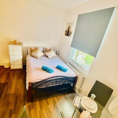 One Bed Studio Flat In Central London Apartamento Exterior foto