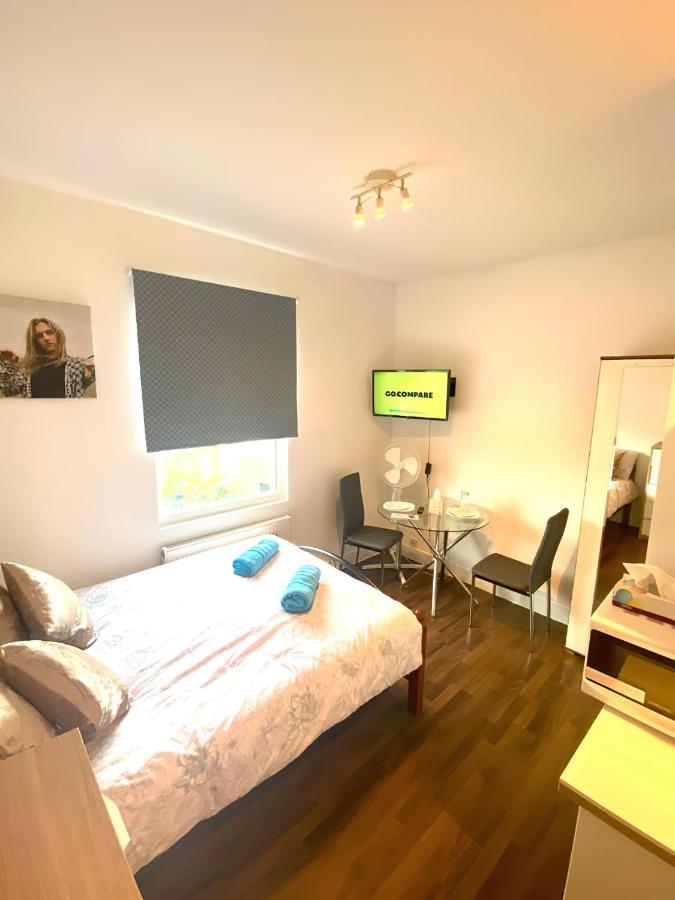 One Bed Studio Flat In Central London Apartamento Exterior foto